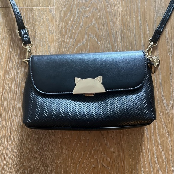 Crossbody cat 🐱 handbag fair condition - Picture 8 of 8